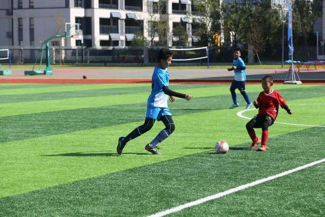 领先20分被逆转！中国男篮一个月两负菲律宾